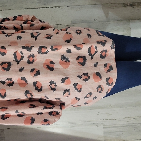 LULAROE PINK ANIMAL PRINT BLOUSE - Picture 8 of 9